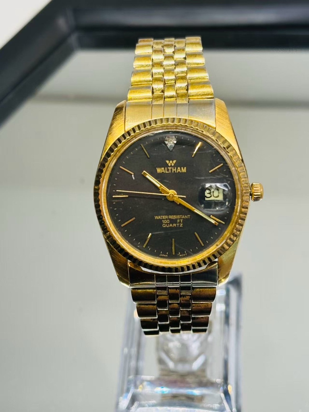Vintage Waltham Quartz Men Watch Gold Tone Black Dial Date 34mm New Battery Runs